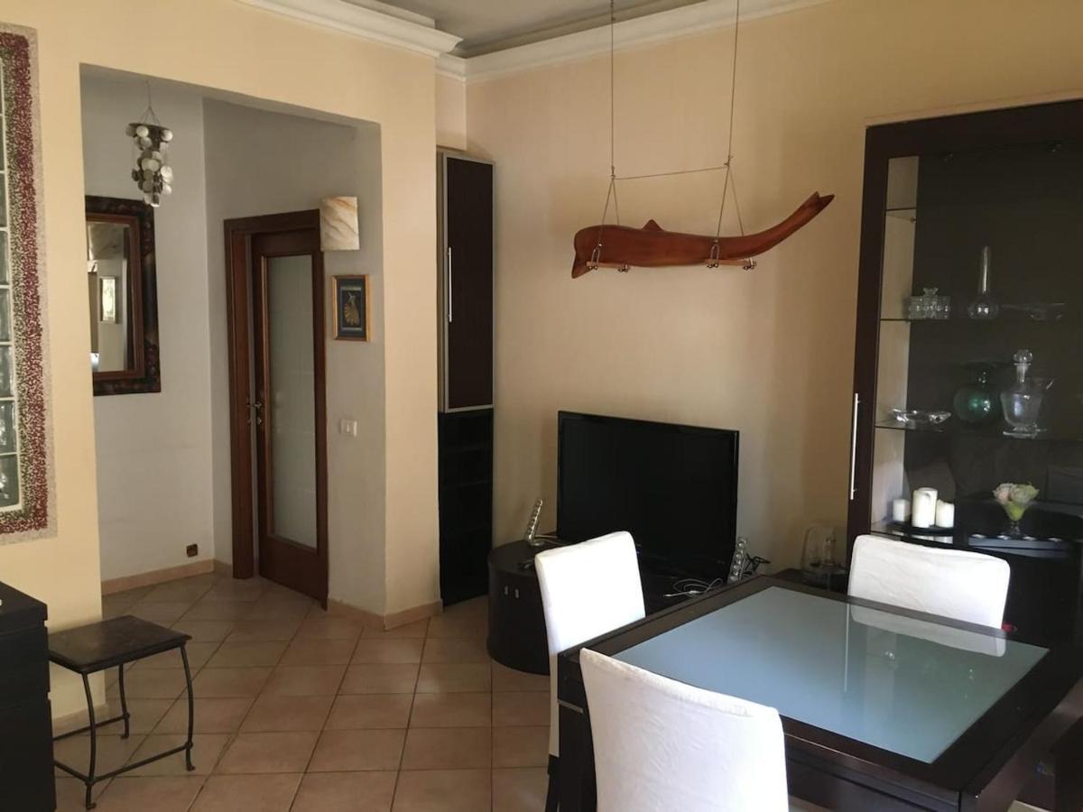 Casa Delfino - Appartamento Centro Storico A Due Passi Dalla Spiaggia & Mare, Porto & Ferrovia チビタベッキア エクステリア 写真