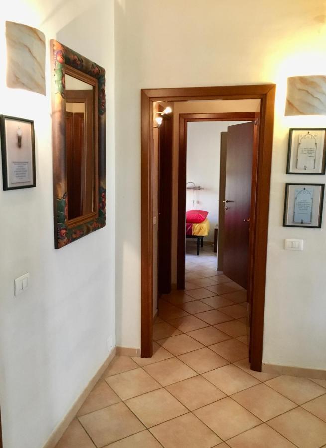 Casa Delfino - Appartamento Centro Storico A Due Passi Dalla Spiaggia & Mare, Porto & Ferrovia チビタベッキア エクステリア 写真